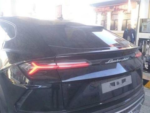国内首台兰博基尼SUV上路，造型凶猛超卡宴，网友：就靠众泰了！