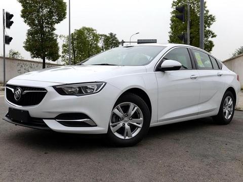 20万内能买9AT+抬头显示！轿跑不止阿特兹！座椅就值三万！