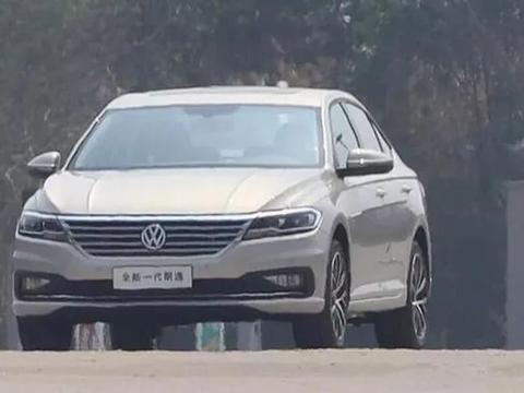 新款大众朗逸无伪实车曝光：不再油腻的外观，神车是要老少通吃？