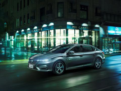 依靠这门绝技 自主紧凑轿车把宝马3系运动王者地位拉下马