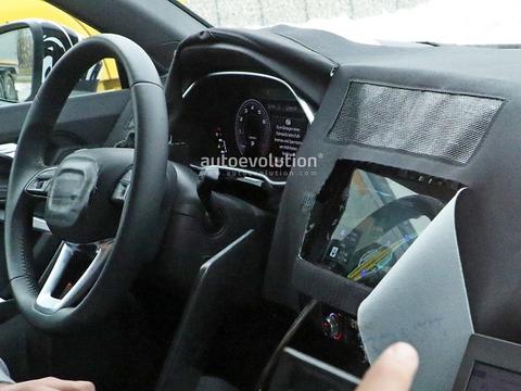 全新奥迪Q3内饰谍照曝光 配全液晶仪表 10月正式亮相