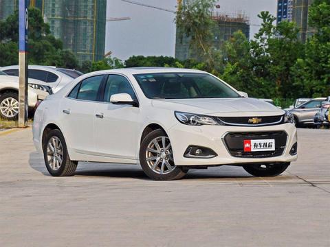 20万不到还有大优惠，这台“屌丝专用车”值不值得入手