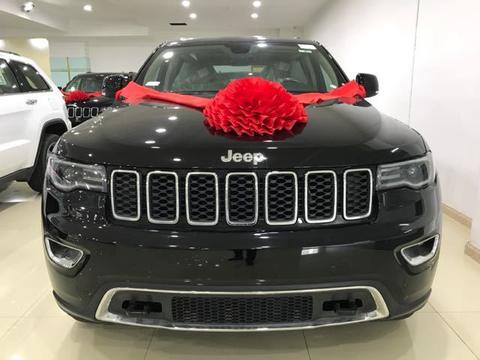 17款jeep大切若基中东版3.6L全时四驱352马力