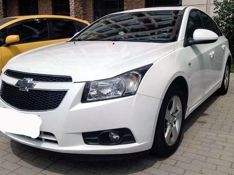 落地价14万，现价6万，4年6万公里，科字头4门5座三厢车