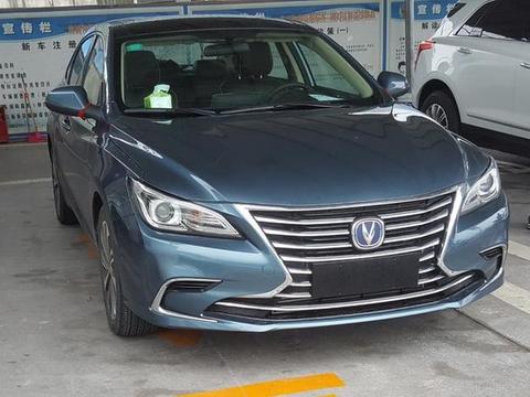 车管所偶遇正在上牌的长安睿骋cc，卖10万让雷克萨斯怎么活