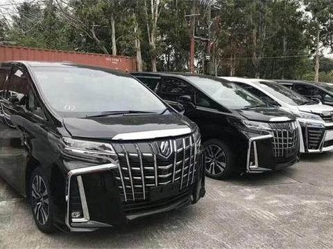 100万，能代表身份的不是卡宴更不是路虎加价30万都是关系户