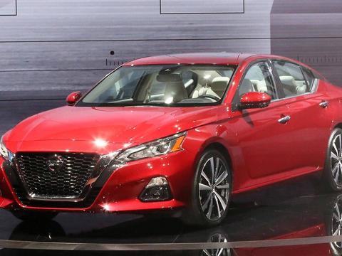 凯美瑞和雅阁该老实了！又一日系中型车换代了！