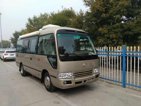 看完这款丰田考斯特改装房车 真是太羡慕啦!