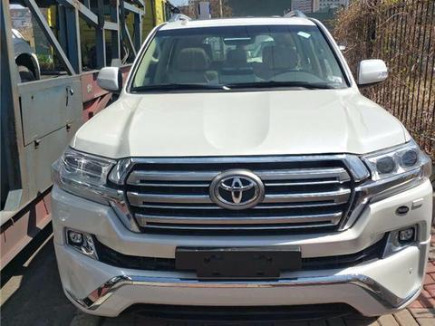 18款丰田酷路泽4000 陆地王者SUV配置多