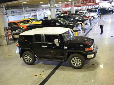 丰田酷路泽FJ2017中东4，0