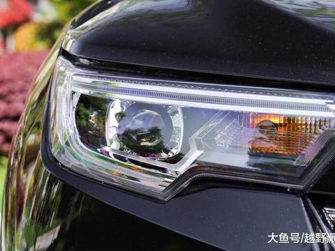 买宝骏530吃亏了, 这国产SUV比途观能装, 内饰如同30万Q5!