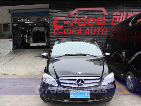 奔驰唯雅诺改装可升降电视 内饰定制隔断吧台设计