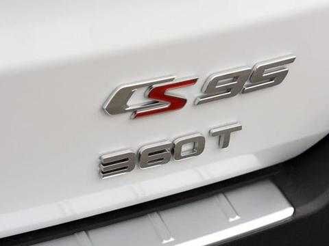 长安旗舰SUV，上市以来就一直走下坡路，究竟哪里拼不过GS8?