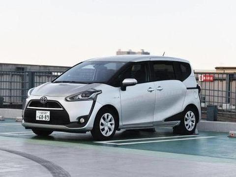 丰田神级MPV，百公里油耗6L，空间比汉兰达大，国产12万GL6悬了