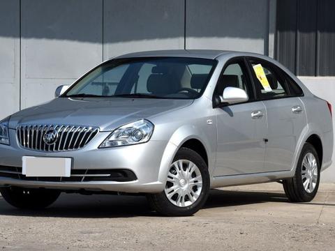 290万车主寒心了！经典被糟蹋，配置降级，三缸自吸配板车鼓刹