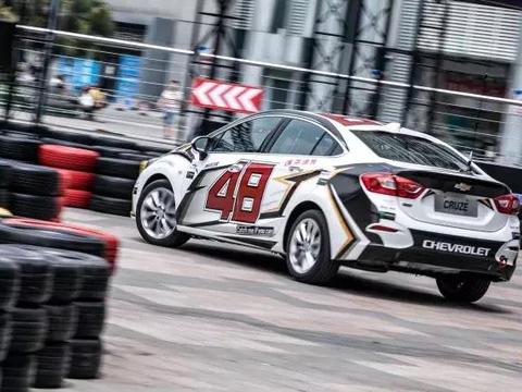 雪佛兰直通NASCAR，怎样用科鲁兹拿回第一？