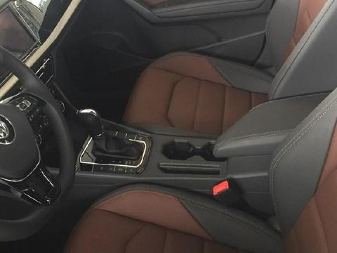 有了它还看什么国产车，轴距加长到2688mm，全系标配自动驻车