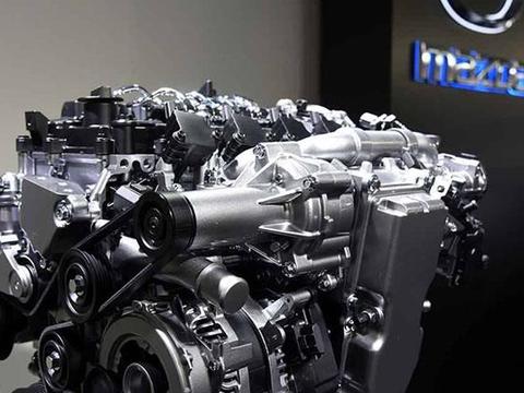 马自达放大招，新一代马3将11月发布，配全新2.0发动机