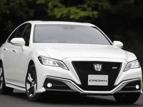 奥迪A6老对手来袭,用后驱轿跑车身颜值不输A7丰田发布新一代皇冠