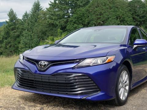 雅阁要哭了，这车一上市订单破15000辆，帕萨特天籁惊慌失措