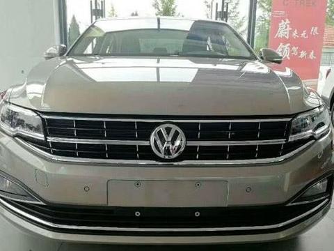 大批新宝来到店, 贵了8000元, 网友: 国人依然抢着买!