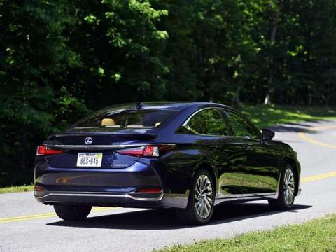 未上市却以注定将成神车, 28万的价格有82万的气场, 太漂亮了