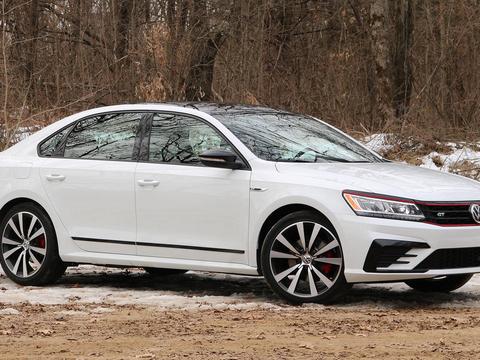 把GT做得这么丑也就大众了，本是世界第一中级车，却遭集体嘲讽