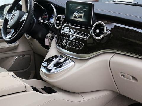 外观比埃尔法霸气，曾是成功男人的座驾，如今萝卜价也没人买