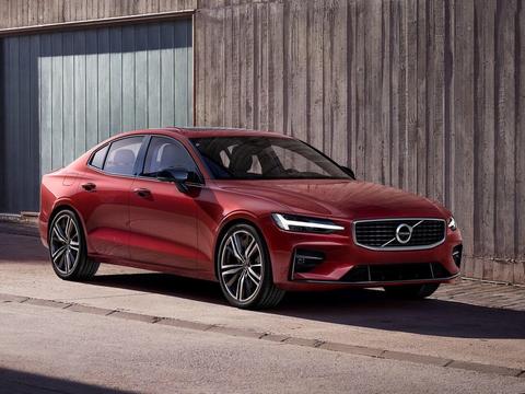 轴距2.9米售价20万出头，比宝马运动比奔驰安全，大灯都比奥迪酷