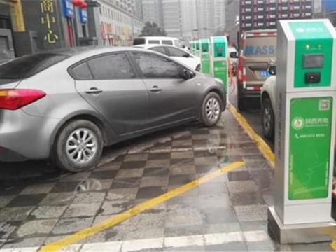 新能源汽车真有三弊端？没事，都有解决办法，很简单！