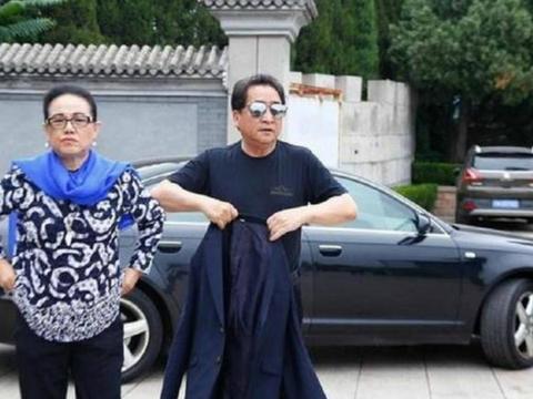 姜昆奥迪座驾，侯耀文哈佛座驾，小沈阳是二手车