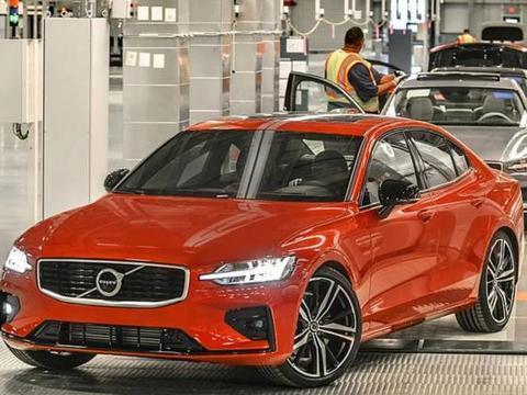 海外版新沃尔沃S60实车曝光，俨然一台缩小版S90