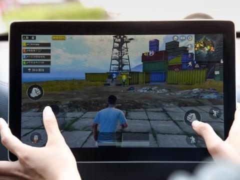 全新比亚迪唐因为中控大屏亮了！这是让车主边开车边王者的节奏？