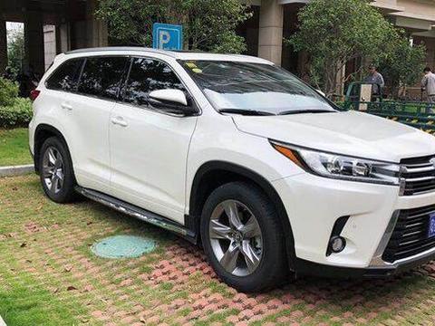 全新丰田汉兰达提车，看了这份装具价格表，车主简直哭笑不得！