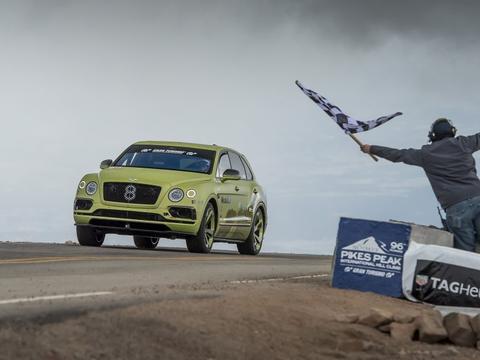 宾利发布添越Pikes Peak特别版官图 限量销售10台