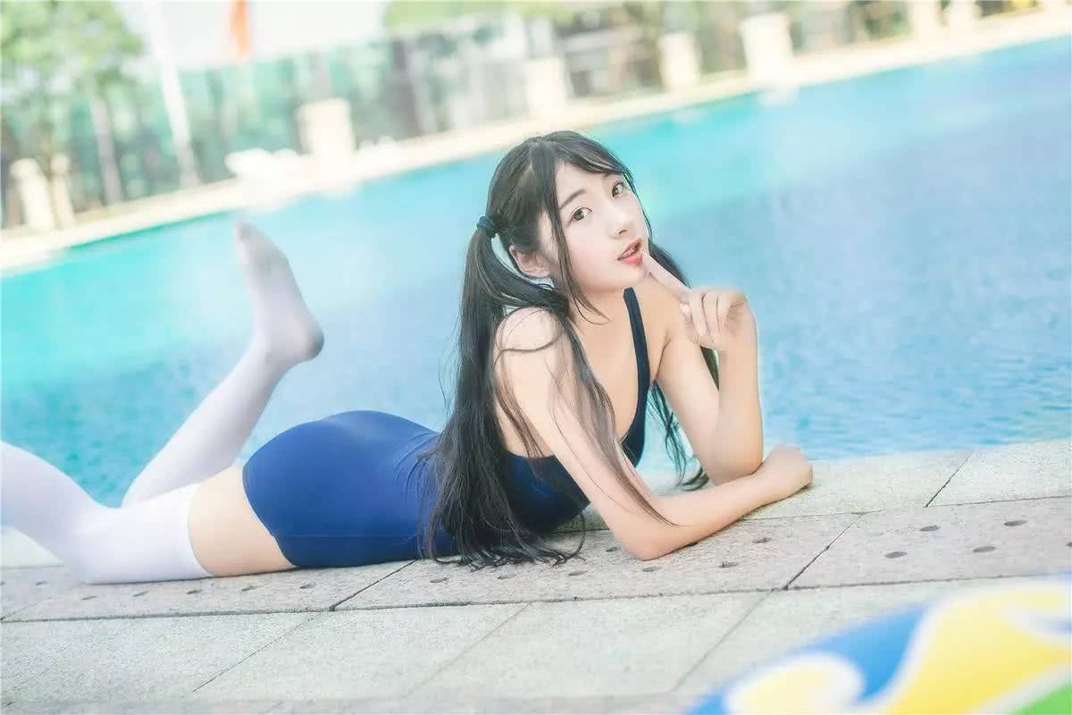 死库水,水手服和体操服都能穿的人才配当二次元的女神