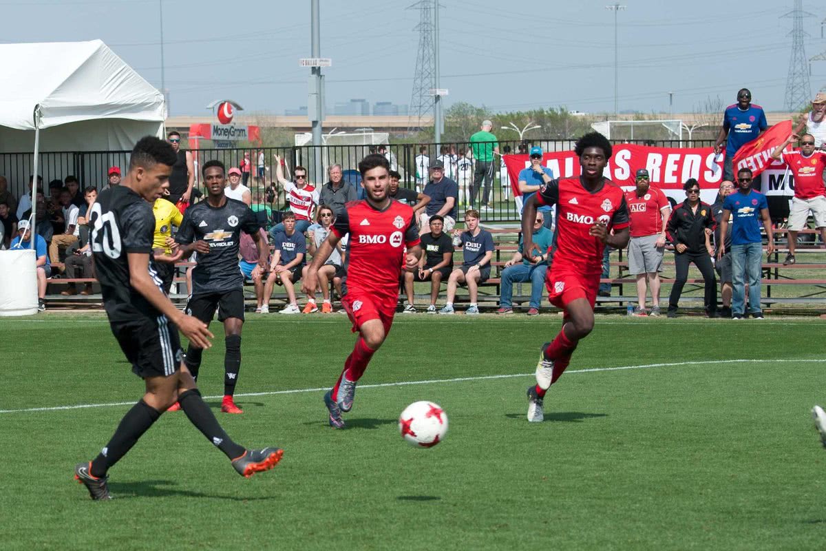 曼联的华裔边锋与青木球王联袂造绝杀!青训复