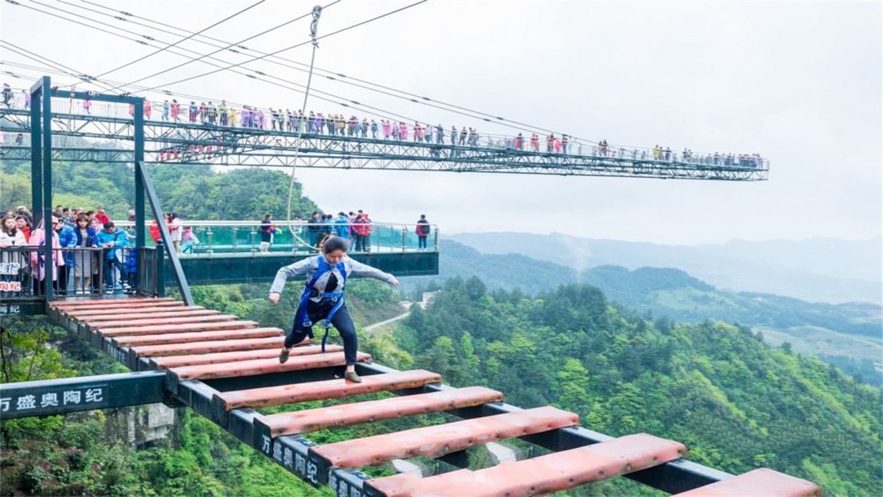成都、重庆和杭州,不看经济,单纯看旅游,你会去