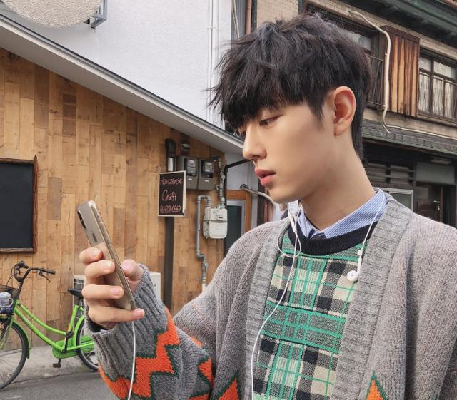 换了发型的肖战终于走上了颜值巅峰!网友:小奶狗哥哥!