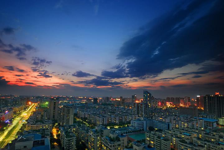 广东省2018年上半年经济实力前四强城市, 东莞第4, 广州第2