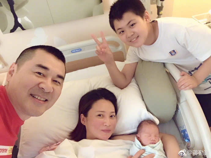 蒋勤勤公布二胎儿子小名，网友：跟汪涵儿子名字有得一拼，有文化