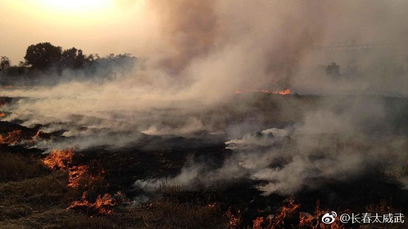 九台、农安、伊通等地部分镇村干部因秸秆禁烧