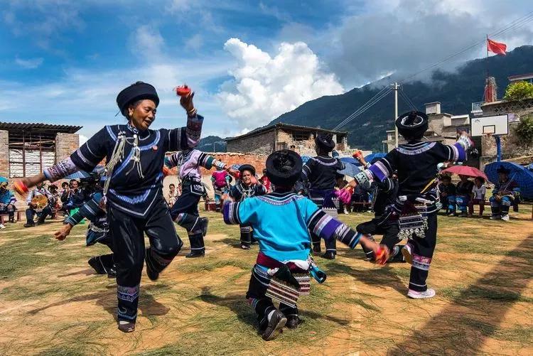 在这里,遇见云南最美的红河哈尼族彝族自治州红河县