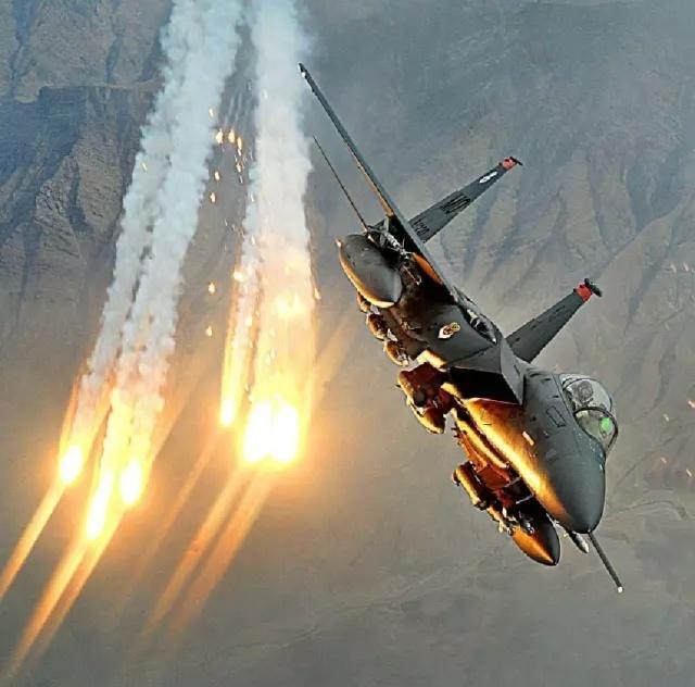 美战机被逼急开火警告, 伊朗连射6枚导弹打脸