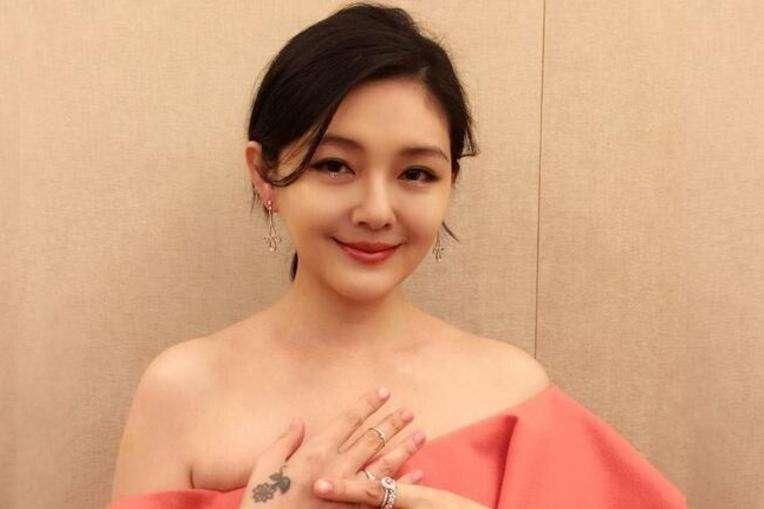 一孕傻三年的女星谁最搞笑?杨颖第八,谢娜第