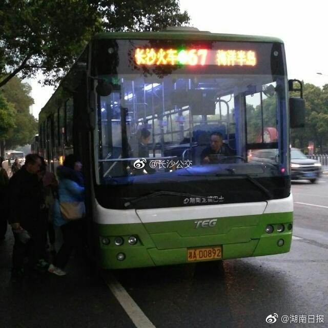 请注意!长沙公交龙骧巴士原66路今日拆分为66路和67路