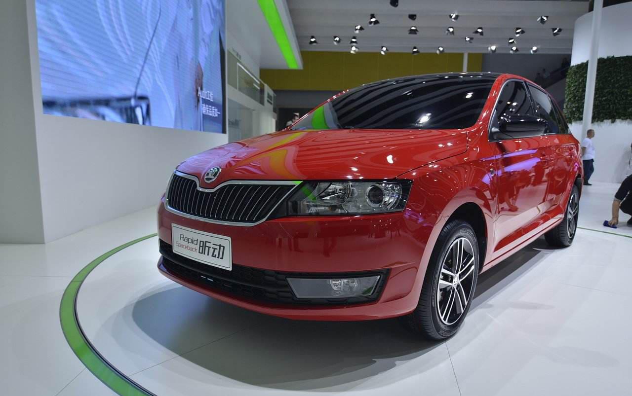 7万落地高颜值家用合资, 百公里油耗3毛