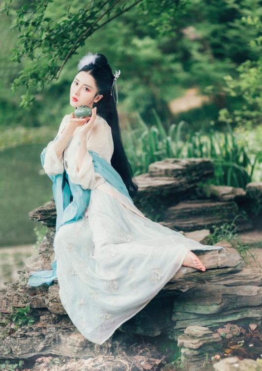 古风婚纱女_头像女动漫古风(3)