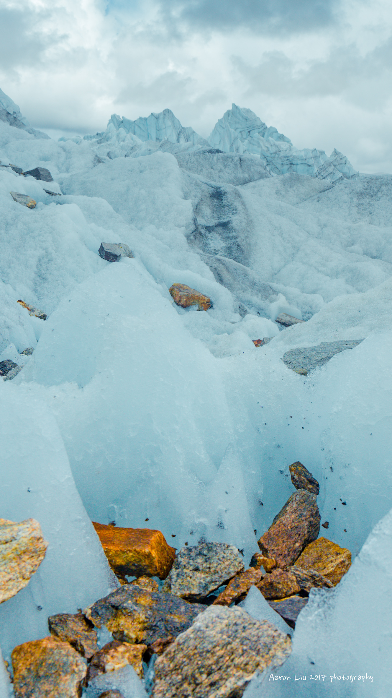 西藏山南浪卡子县的40冰川,可惜听说3月起就封闭了