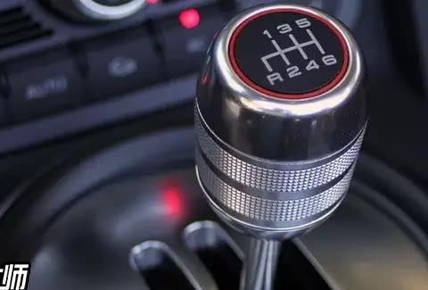 才不是因为穷，这三台车的手动挡，懂车的人才会买！